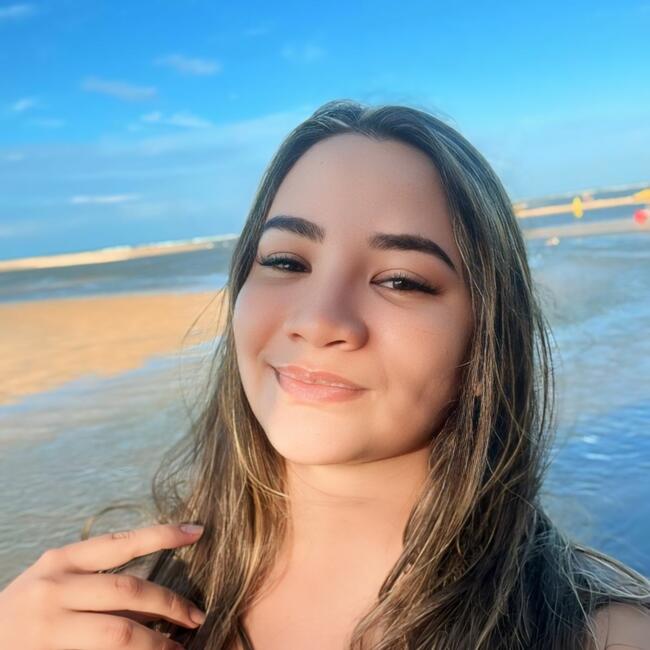 Babysitter in Fortaleza: Alessandra Alves