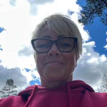 Babysitter Oslo: Hajnal