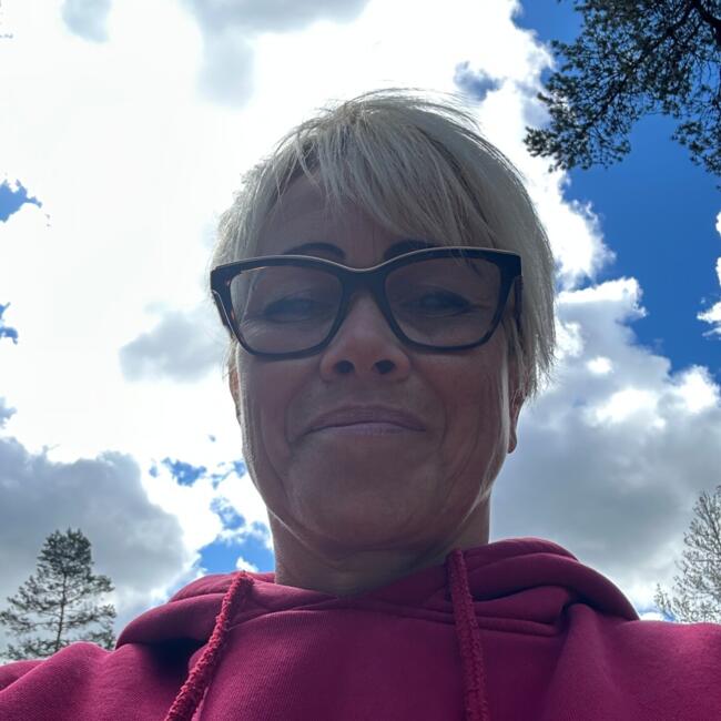 Babysitter in Oslo: Hajnal