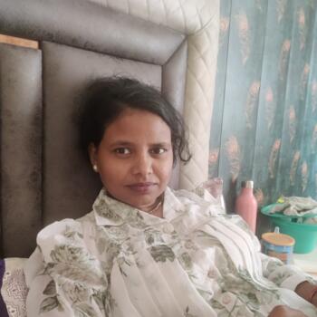 Ghāziābād में बेबीसिटर: Neelam