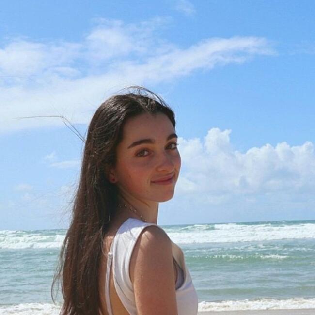 Babysitter in Nantes: Noémie