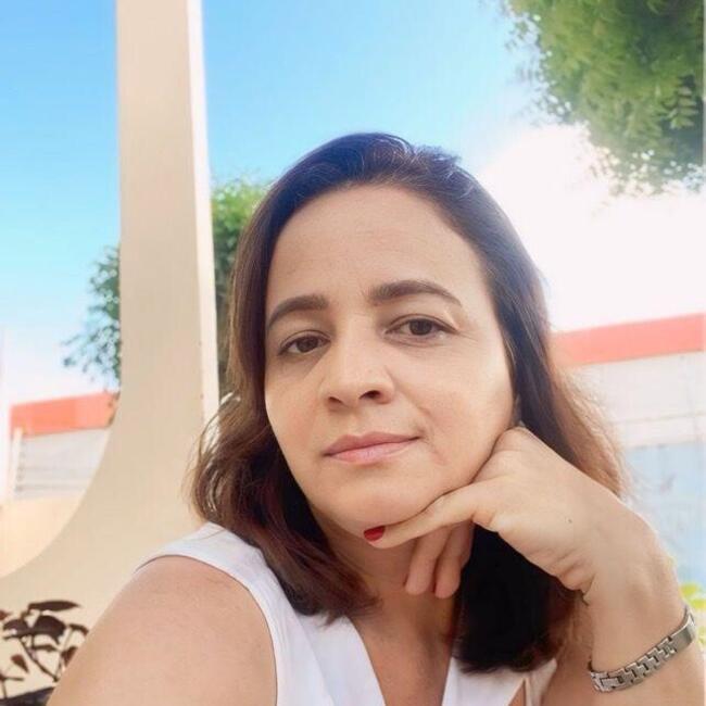 Babá em Fortaleza: Gissely