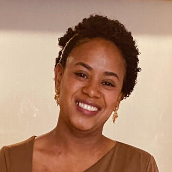 位于阿爾科巴薩的临时保姆: Ivanilde