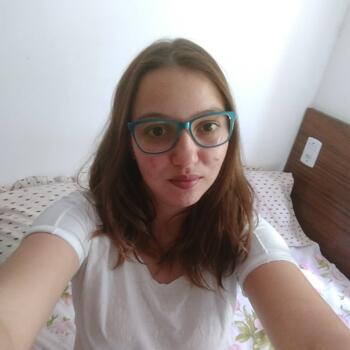 Babysitting job in Itajaí: babysitting job Tayara Laís