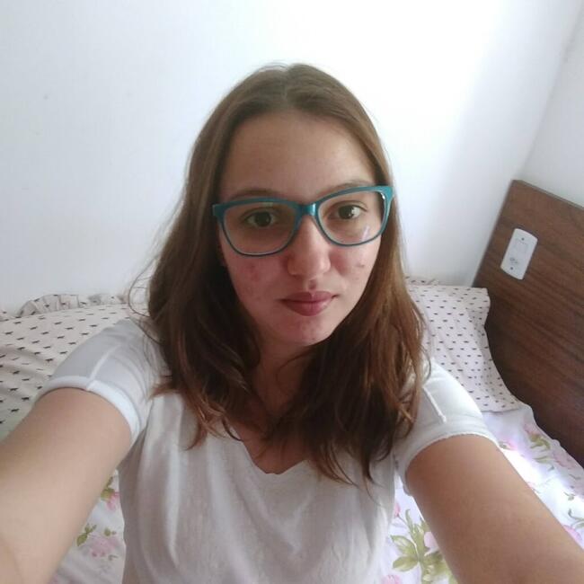 Babysitting job in Itajaí: Tayara Laís