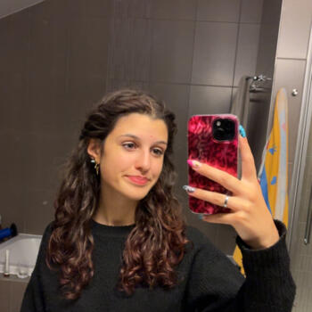 Babysitter Roeselare: Helena