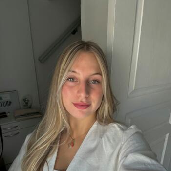 Babysitter Saint-Mitre-les-Remparts: Emma