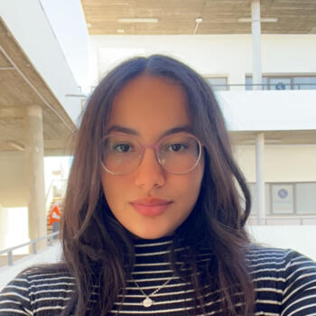 Babysitter Agadir: Maha