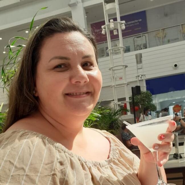 Babá em Florianópolis: Cicele Cristina