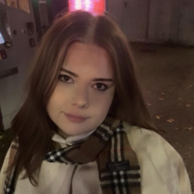 Babysitter in Rouen: Manon