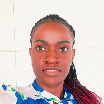 Babysitter in Dubai: Viola