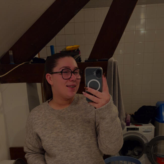 Babysitter in Ville (Hauts-de-France): Crystal