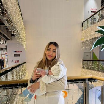 Babysitter Urdorf: Vivian