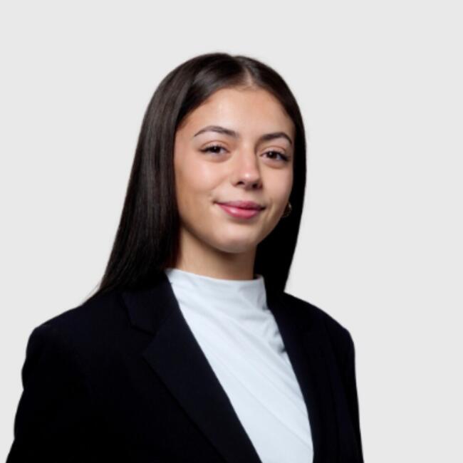 Babysitter in Troyes: Ines