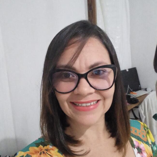 Babá em Recife: Larrubia