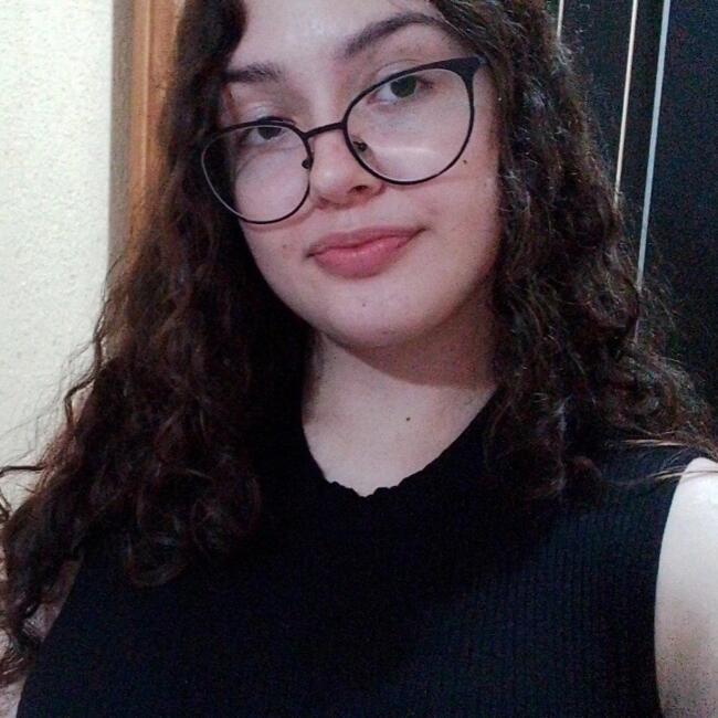 Babysitter in Francisco Beltrão: Lais