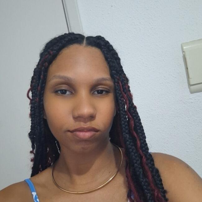 Emprego de babá em Nova Iguaçu: Júlia