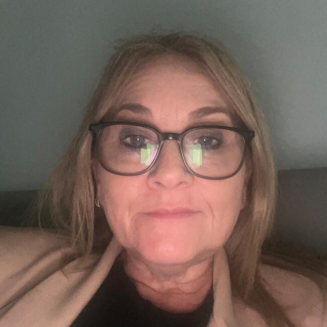 Babysitter in Melbourne: Michelle