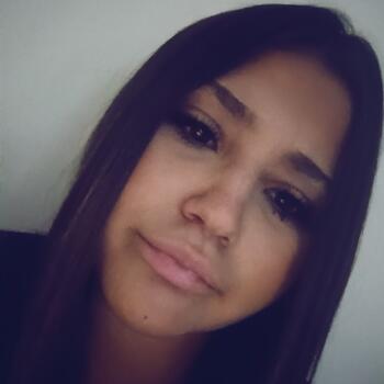 Baby-sitter Contes: Amina