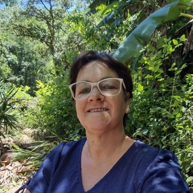 Babysitter in Canoas: Elonda