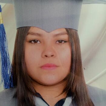 Babysitter in Santa Cruz: Claudia