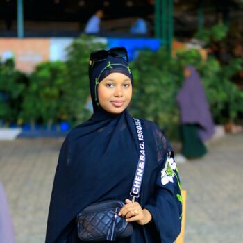 Nanny in Merakamudidām: Hana