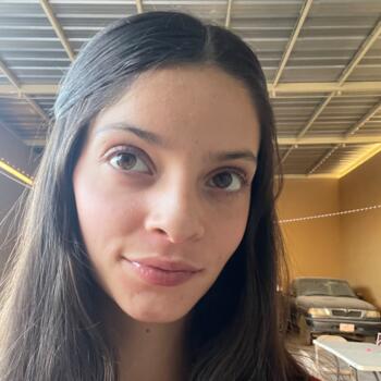 Babysitter in Nuevo Ideal: Maritza