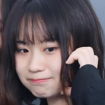 Babysitter in Brisbane: Jeoung