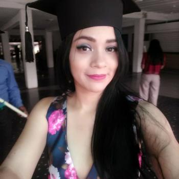 Niñera Pozos: Nathaly