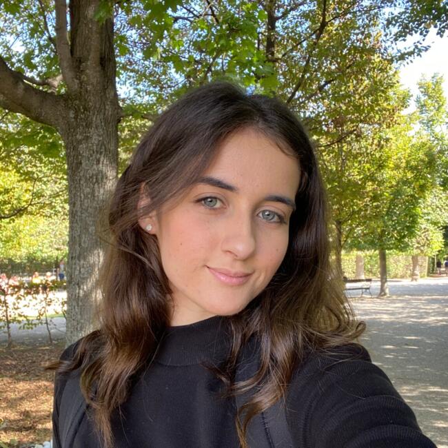 Babysitter in Curitiba: Ana Carolina