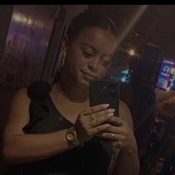 Babá em Cansanção (Bahia): Camila