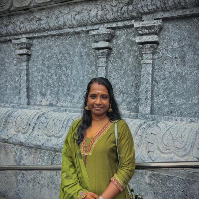 Pengasuh di Perai: Sri