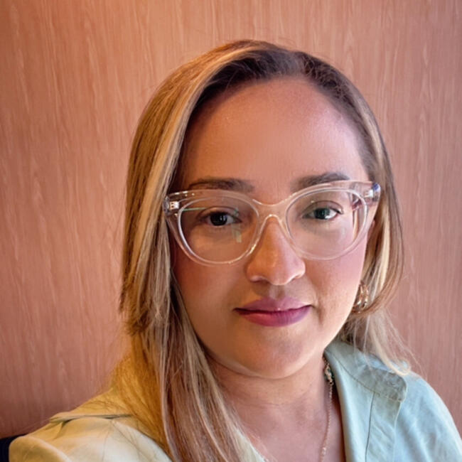 Emprego de babá em Tamboré: Maria