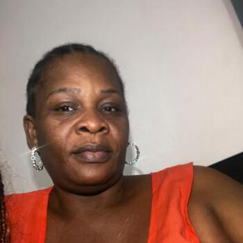 Babysitter Abidjan: Ode