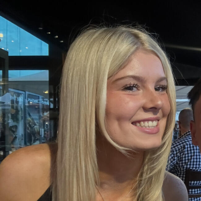 Babysitter in Adelaide: Ashlie