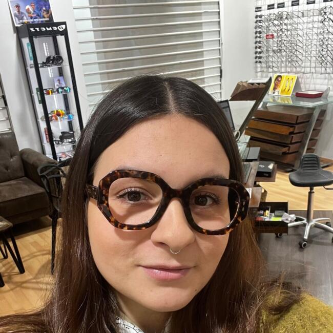 Babysitter in Saint-Médard-en-Jalles: Lou-Ann