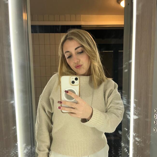 Babysitter in Hendaye: Clara