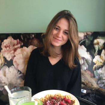 Baby-sitter Mont-Saint-Aignan: Pauline