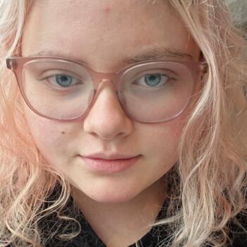 Babysitter in Preston: Isabella