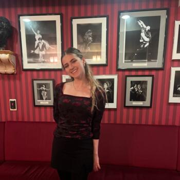 Babysitter in Singapore: Mari