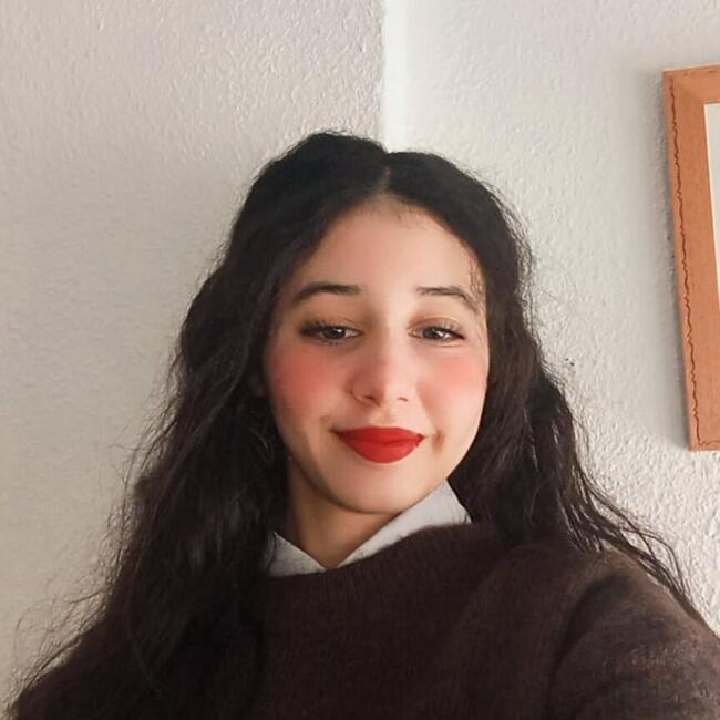 Niñera en Torrevieja: Aya