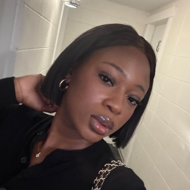 Babysitter in Calgary: Blossom