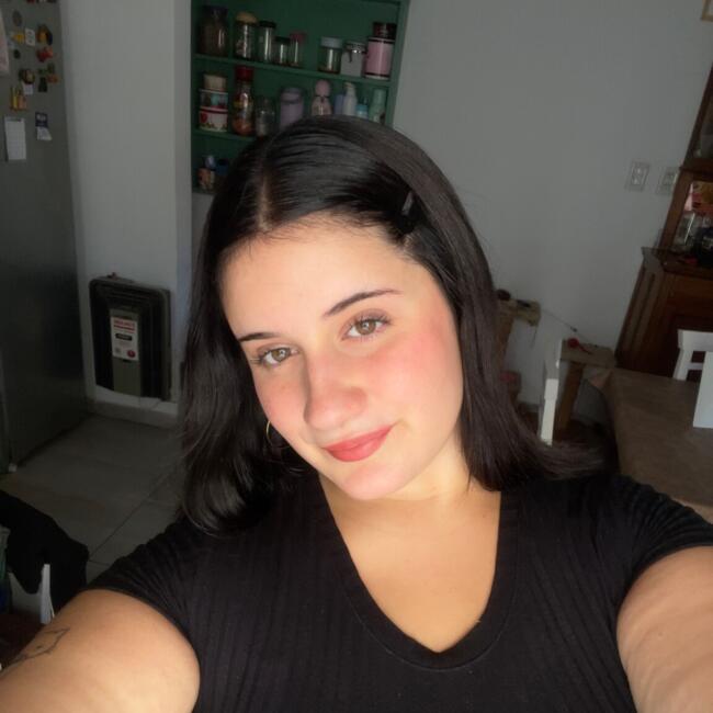 Babysitter in Rosario: Lucia