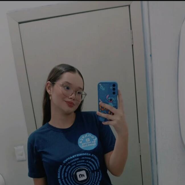 Babysitter in Cuiabá: Bianca