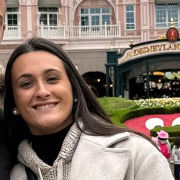 Babysitter in Mérida: Lucia