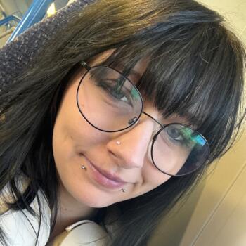 Babysitter in Dunstable: Suzzannah