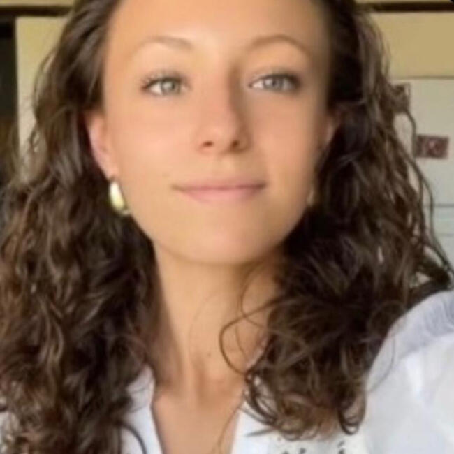 Babysitter in Montmorillon: Inès