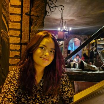 Babysitter in Pinhais: Thalita