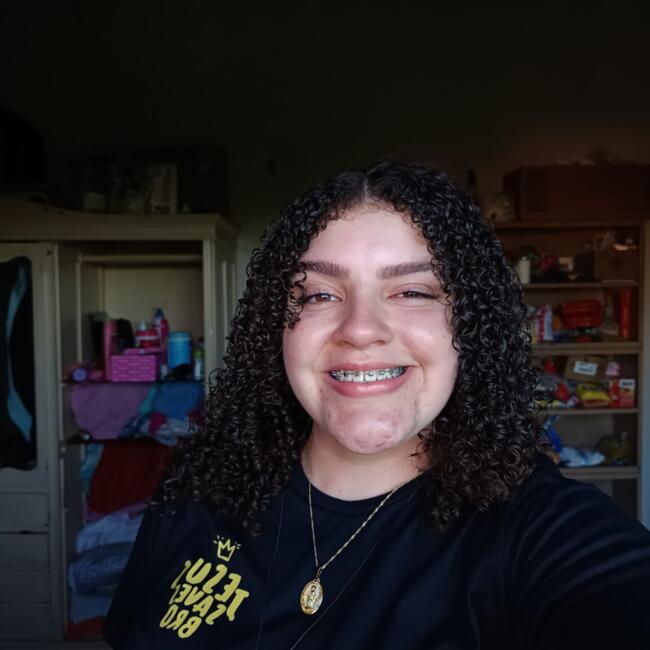 Babysitter in Uberlândia: Júlia