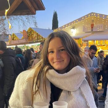 Babysitter in Lyon: Eugenie
